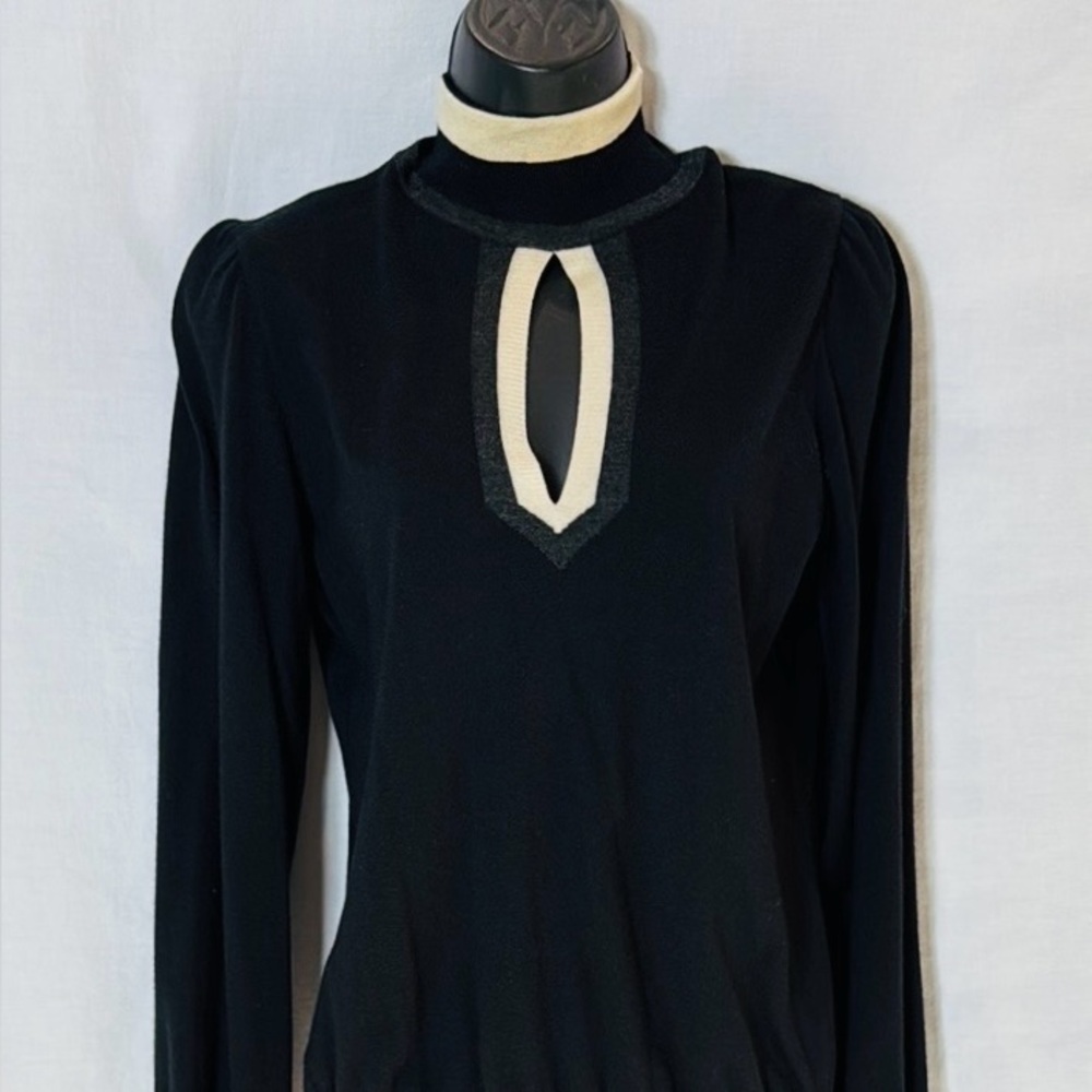 CHANEL Cashmere Sweater